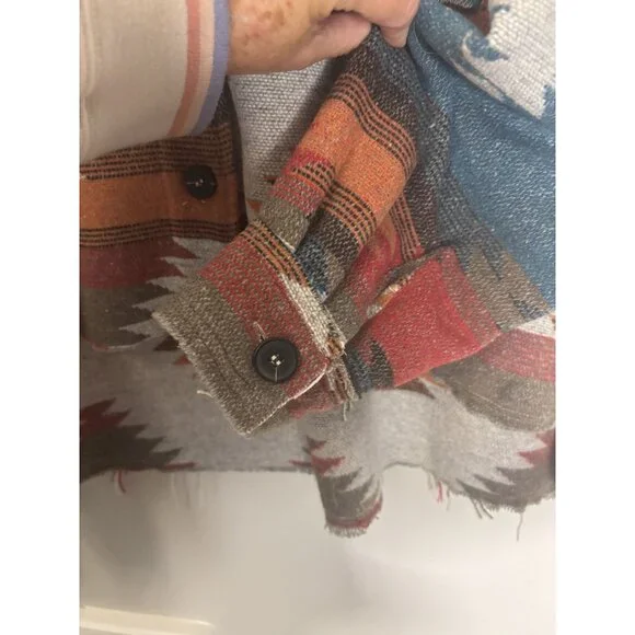 Southwestern Style Button-Down Cropped Jacket With Frayed Hem & Pockets - Picture 4 of 14